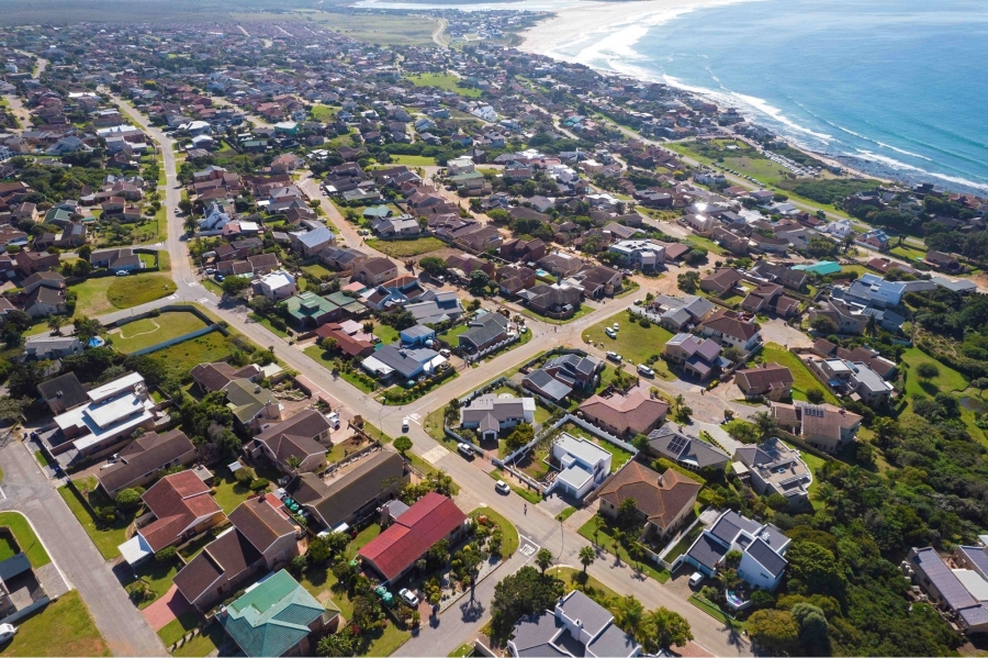 2 Bedroom Property for Sale in Wavecrest Eastern Cape